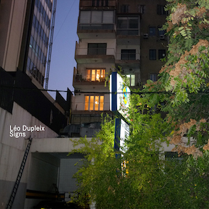 leo-dupleix-signs